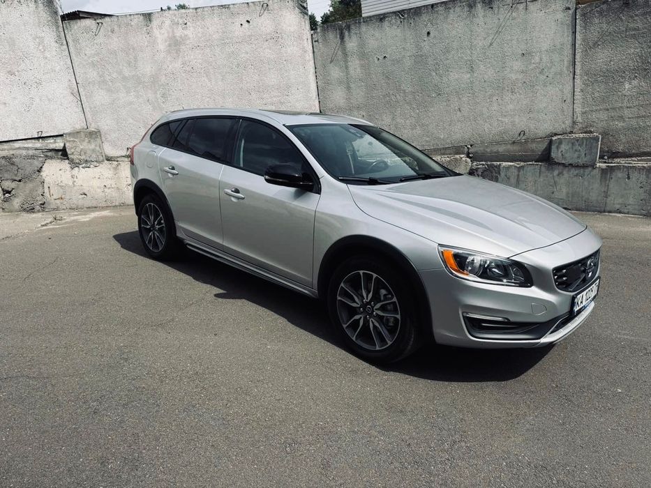 Продам Volvo v60 Cross Country 2.5 Т5 AWD. По vin-2016г.