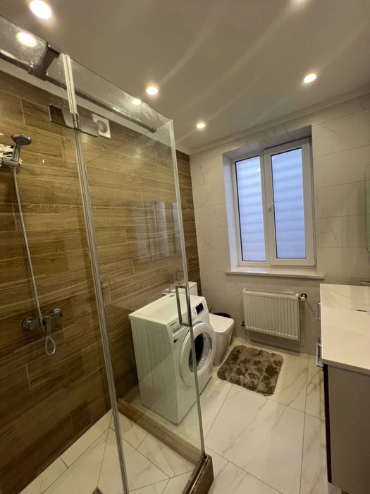 Подобова оренда шикарного будинку