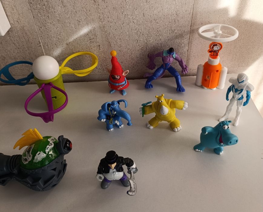 figures from various collections64553098936835123