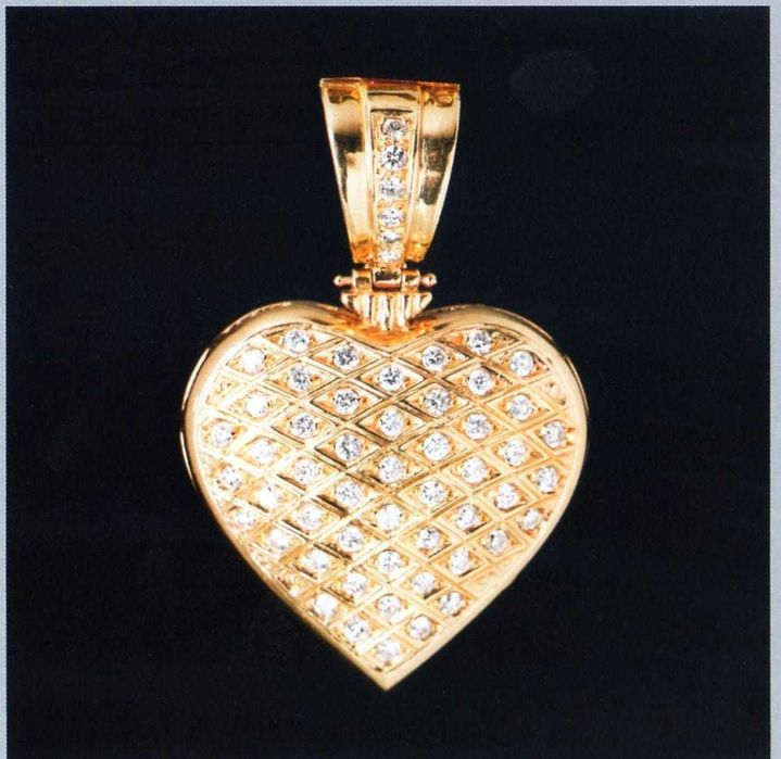 Anel em Ouro Branco e Diamantes