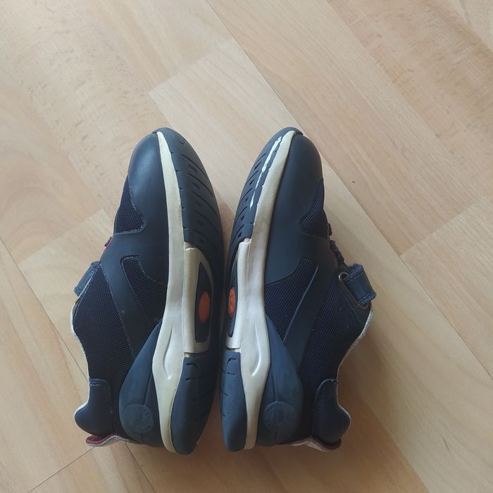 Sapatilhas Biomecanics 25