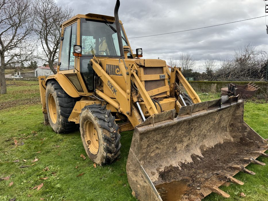 Vendo retroescavadora Case 580k
