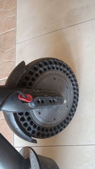 Sprzedam hulajnogę dobrostanie prawie nieuzowane fajnie się jeździ