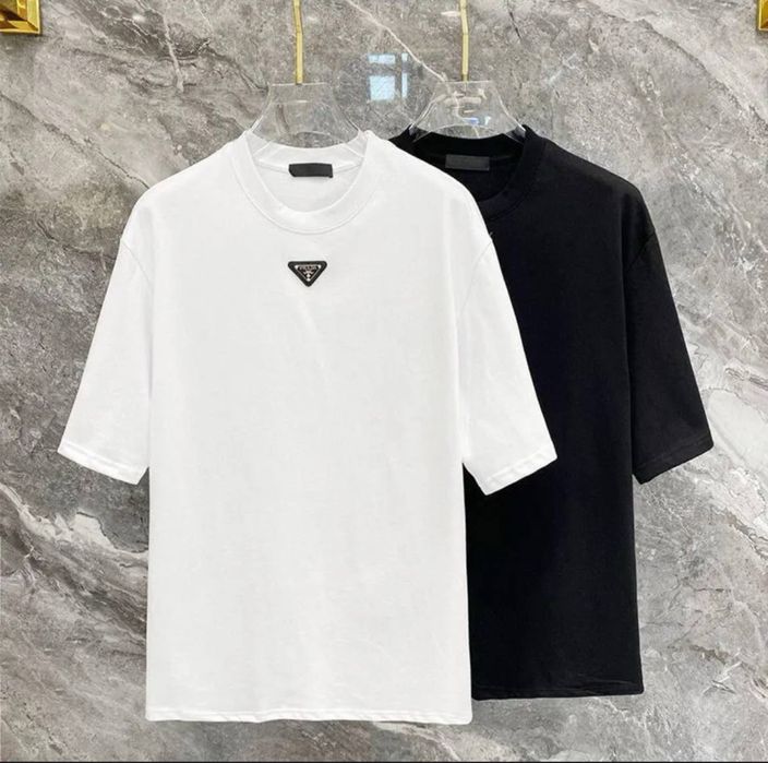 Футболки Прада.