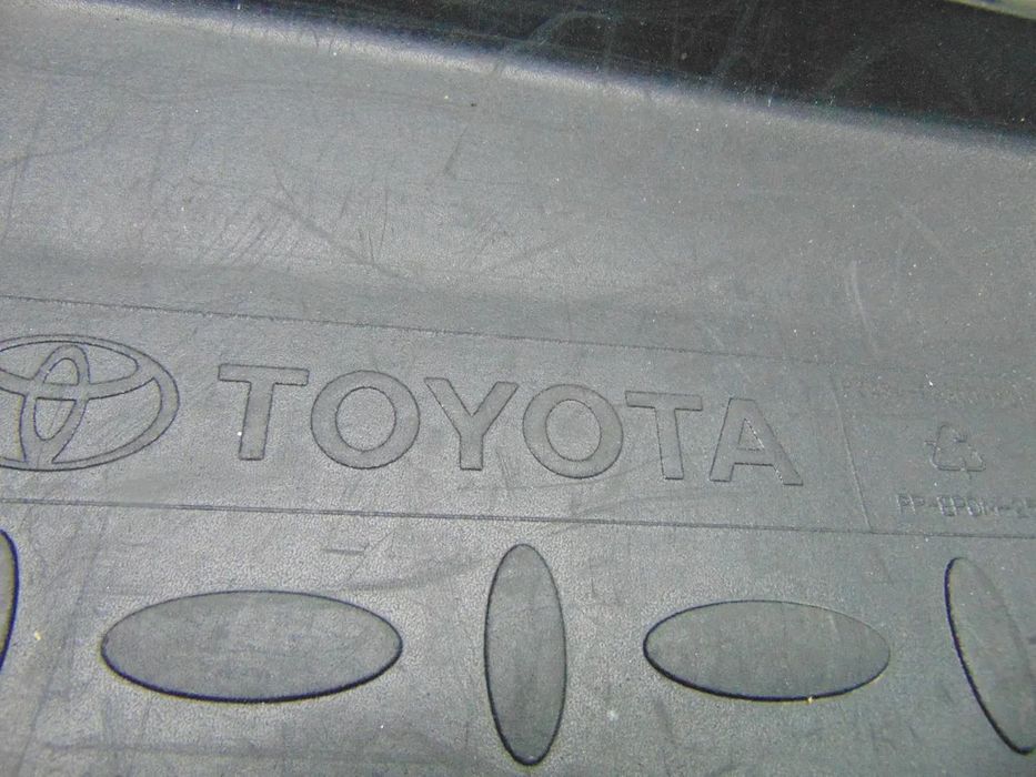 Toyota Auris chapeleira/tapete mala usado em bom estado