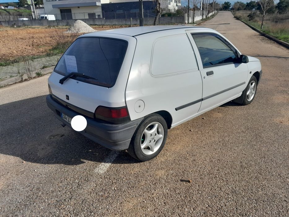 Renault Clio 1.964872118968578124