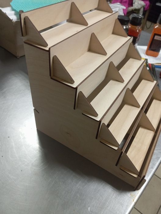 Гірка для товару 5 полиць