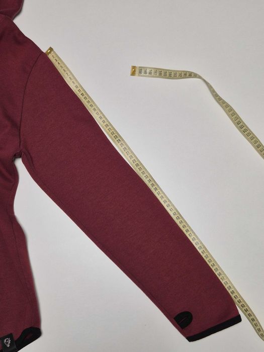 Худи бордового цвета