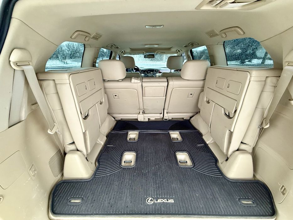 Lexus LX 570, повністью обслугований, в рідній фарбі