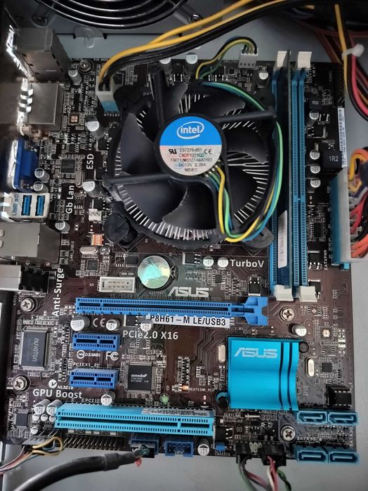 Компьютер (системний блок + монітор)