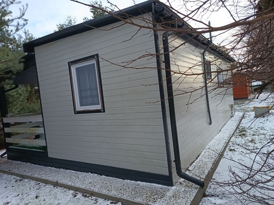 Domek całoroczny letniskowy z tarasem do przeniesienia bez pozwolenia