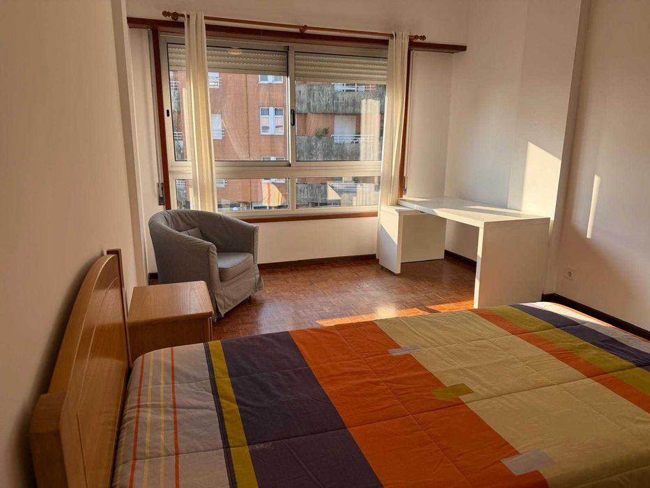 Quarto estudante Porto Polo Universitário/Faculdades