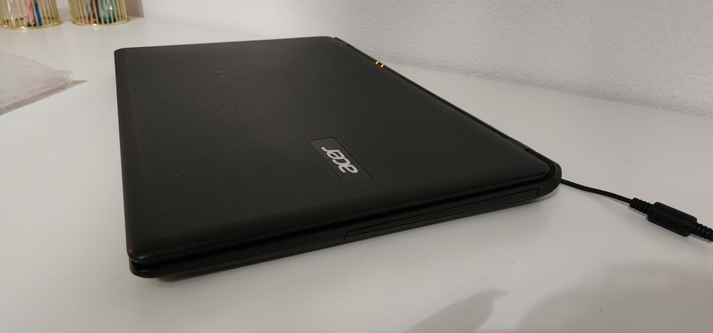Portátil Acer Aspire ES1-520-59KX