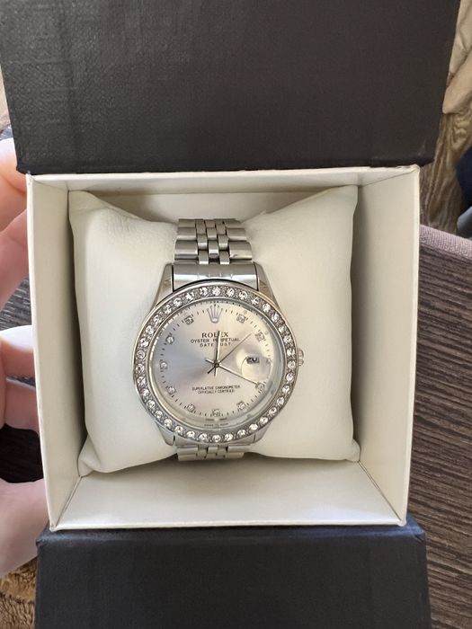 Жіночий годинник