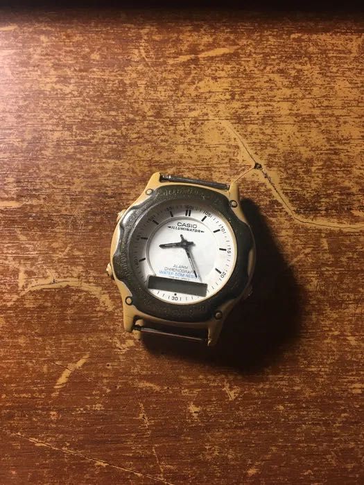 Casio MW-600 Casio AW-44