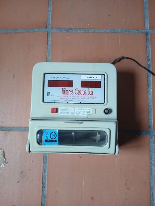 Snooker/ Bilhar  com chapa em bonze nas laterais e cestos