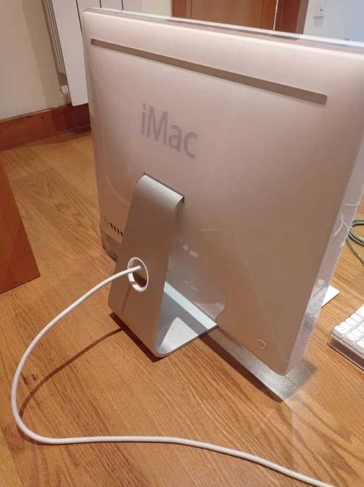 Apple iMac "Core Duo" 2.0 20"