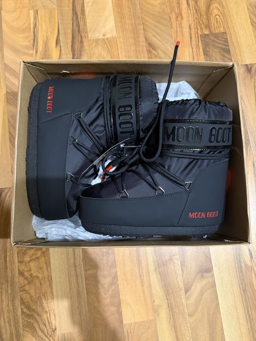 Moonboot  з сердечками