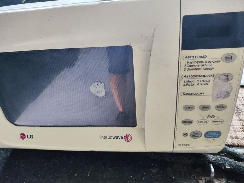 Продам Микроволновку LG MS-2042G на запчасти
