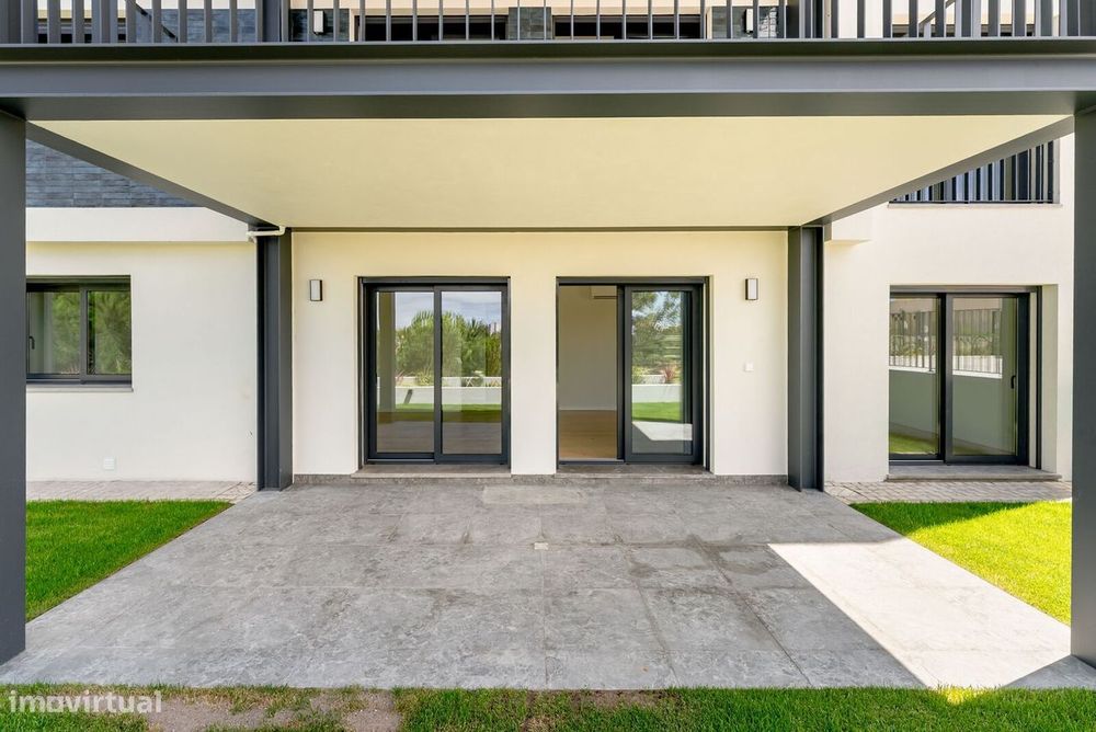 Apartamento T3 com jardim, Amoreira, Cascais