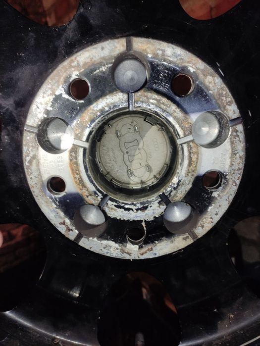 Диски R 18 Audi з резиною