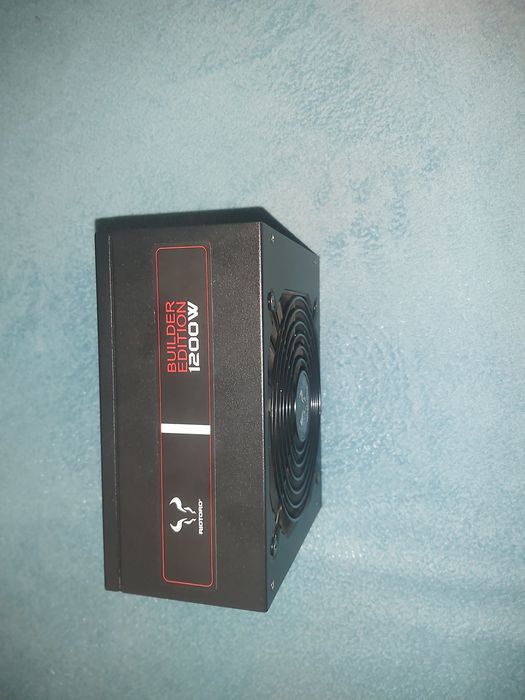 Fonte Riatoro 1200w (avariada)