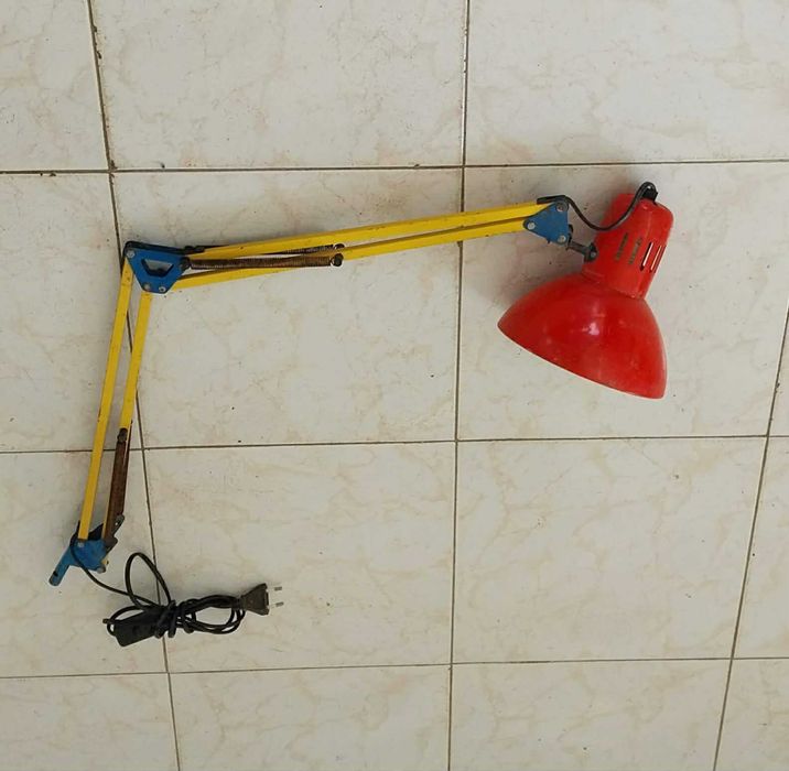 Antigo Candeeiro de Secretária/Estirador Articulado (Vintage)