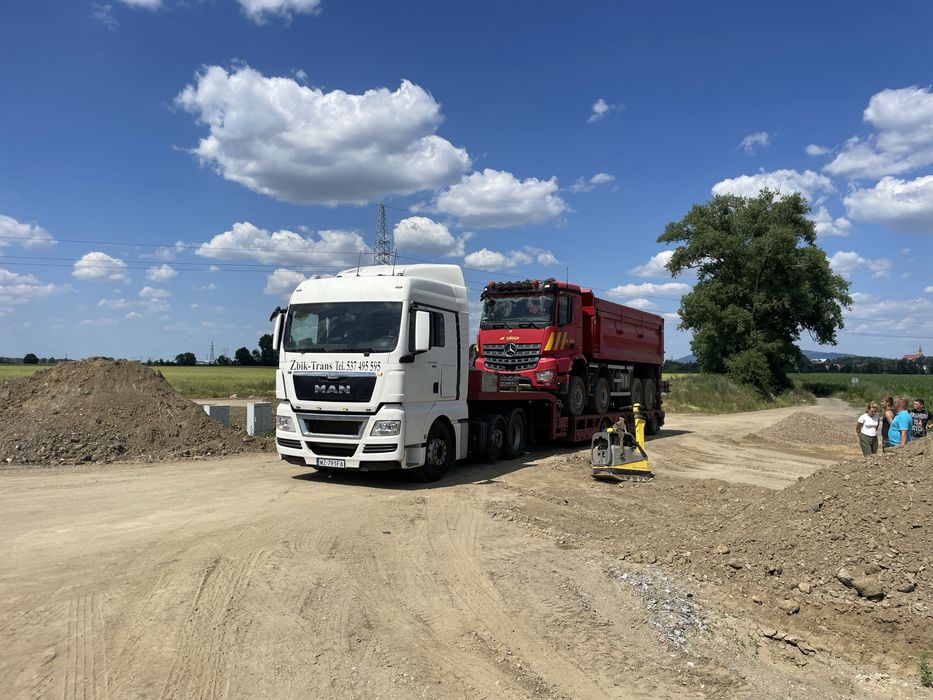 Transport Ponadgabarytowy. Kontakt wyłacznie telefoniczny .