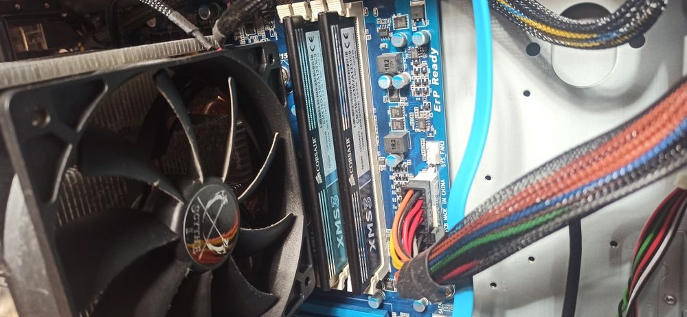 Komputer Stacjonarny + monitor
