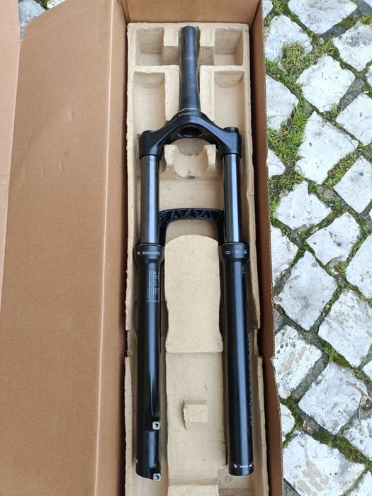 Suspensão Rockshox Recon 29" Boost 150mm
