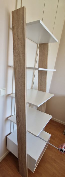 Estante c gaveta