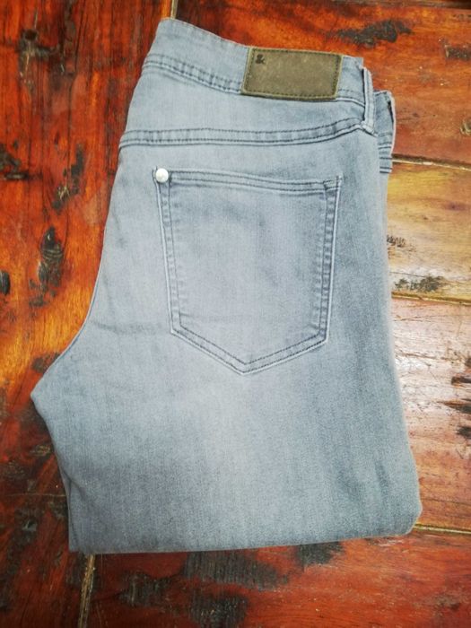 3 pares de calças de ganga mulher H&M. As 3 por 15 euros