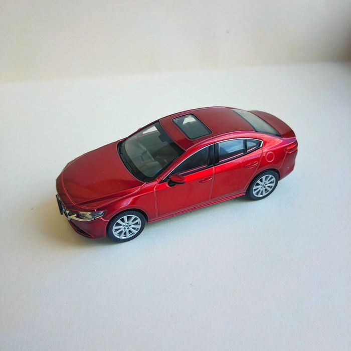 Kolekcjonerski model Mazda 3 Soul Red 1/43