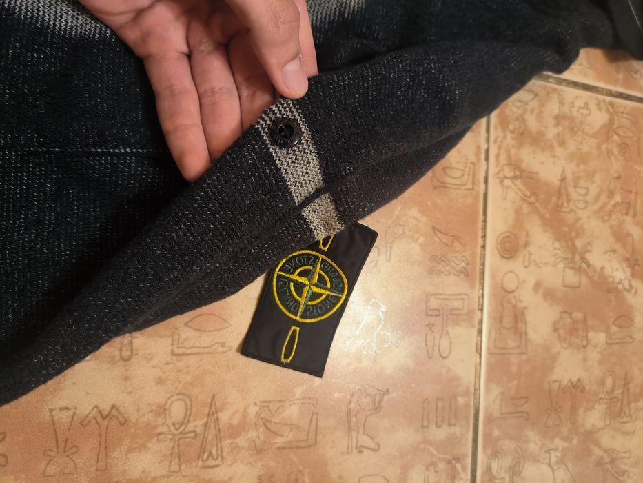 Кофта Stone island орігінал з великим лого та патчем рідка модель орігінал розмір С