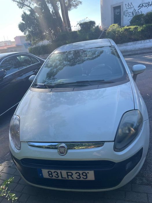 Fiat punto 2011 a 2700€ — photo 3