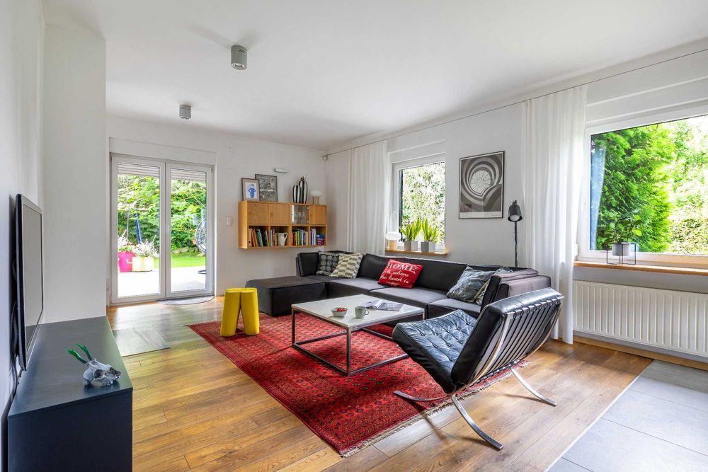 Fotograf nieruchomości wnętrz  zdjecia mieszkań domów hal lokali użytkowych dron spacer 3D