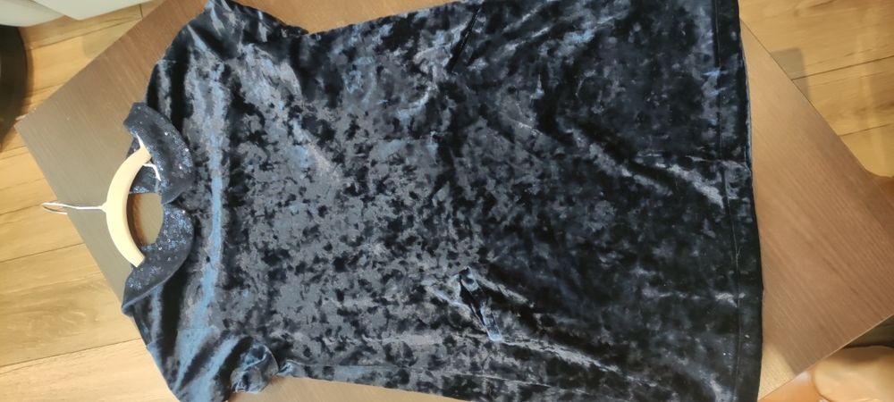 Welurowa granatowa sukienka 122-128