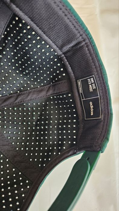 Czapka Adidas golfowa z siateczką