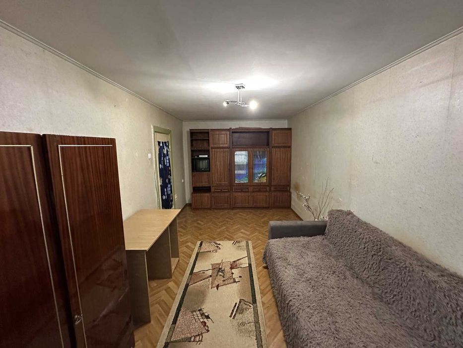 Продаж 1-кімнатної квартири з газом, 2 поверх,Черемушки,Євгена Танцюри