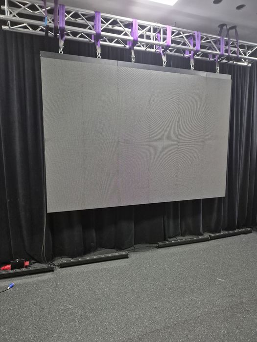 NOWY Ekran led 3,9 2m x 3m