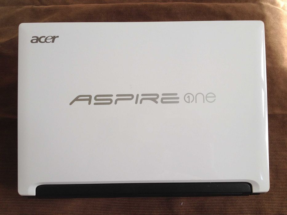Нетбук Acer Aspire One