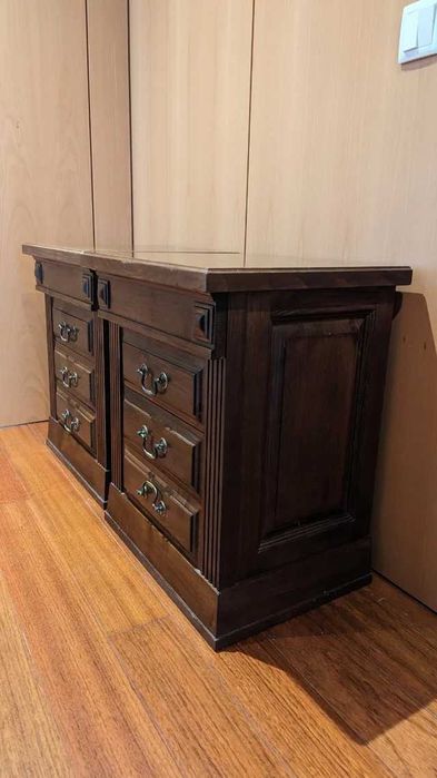 Mesas de Cabeceira em Madeira Maciça