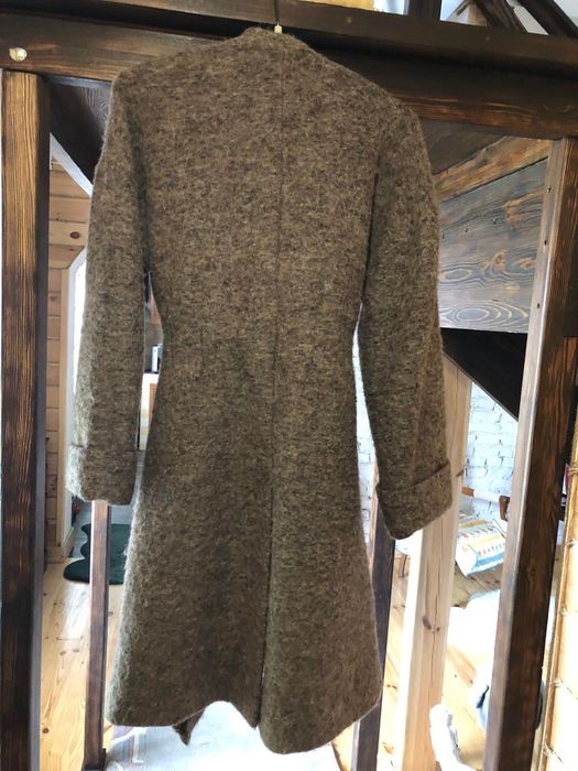 Пальто гарні, теплі та стильні