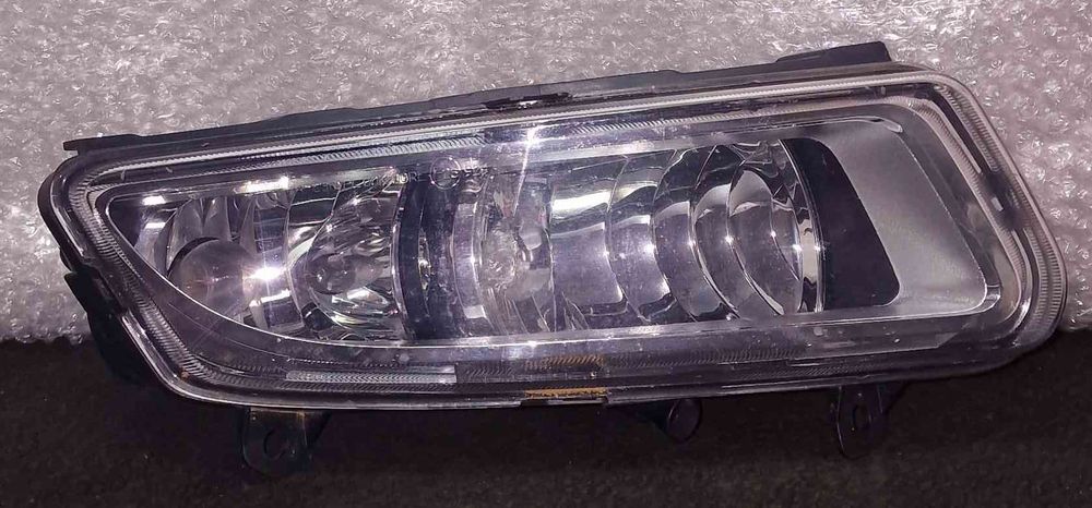 Farol Nevoeiro Frente Direito - VW POLO V
