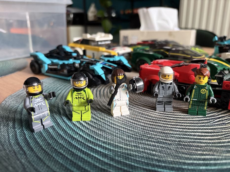 Lego Champions - zestawy z ludzikami