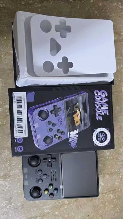 Przenośna Konsola Retro R36S – 15000 gier, 64GB, idealna na prezent