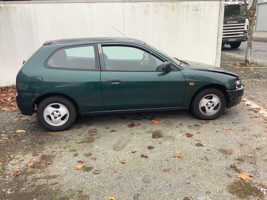 Mitsubishi Colt V 1.3 i  - 1997 - Para peças