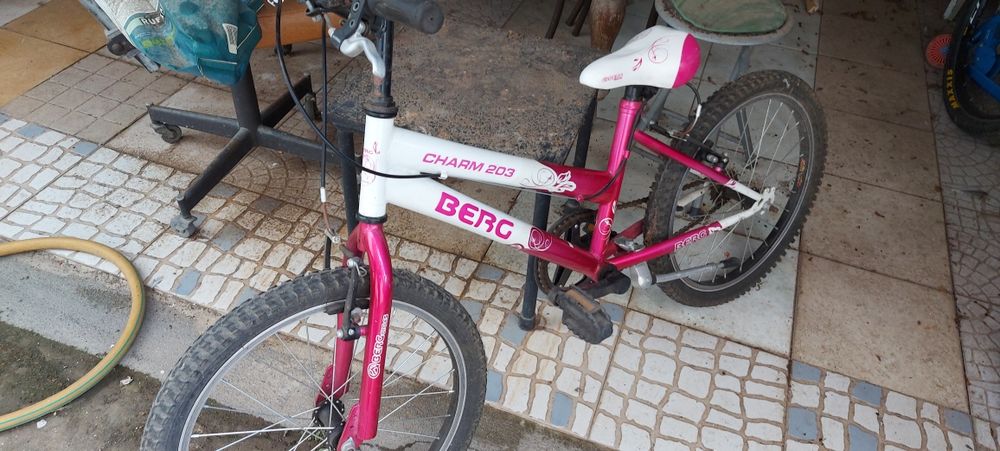 Bicicleta menina