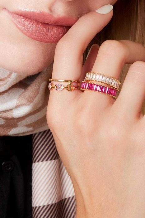 Brilho de Poder – Anel Ajustável em Cobre com Zircónia