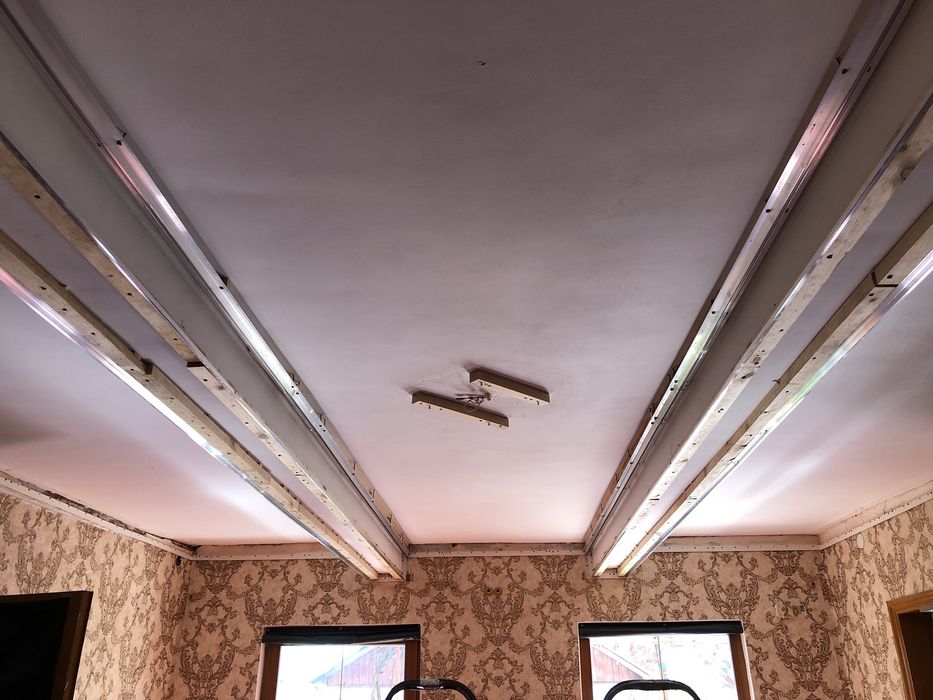 Натяжні стелі перламутрові/ Натяжные потолки/Натяжной потолок